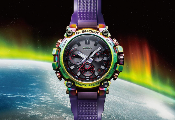 Jam Aviator dengan lapisan ion berwarna